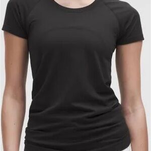 lululemon swiftly tech Black Short Sleeve shirt (hip length)